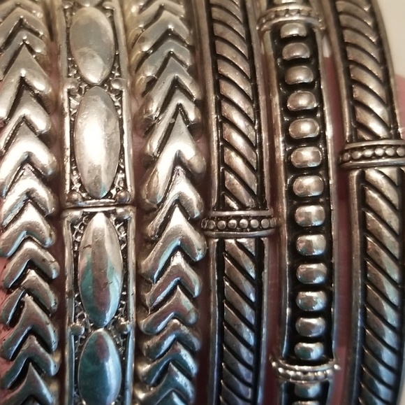 Premiere Design stretchy bracelets 6 - Picture 1 of 3